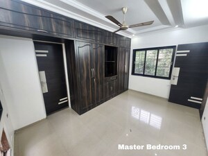 Room in 3 BHK Apartment at Lalani Velentine Apartment 1 Wing D, Malad East – for Rent