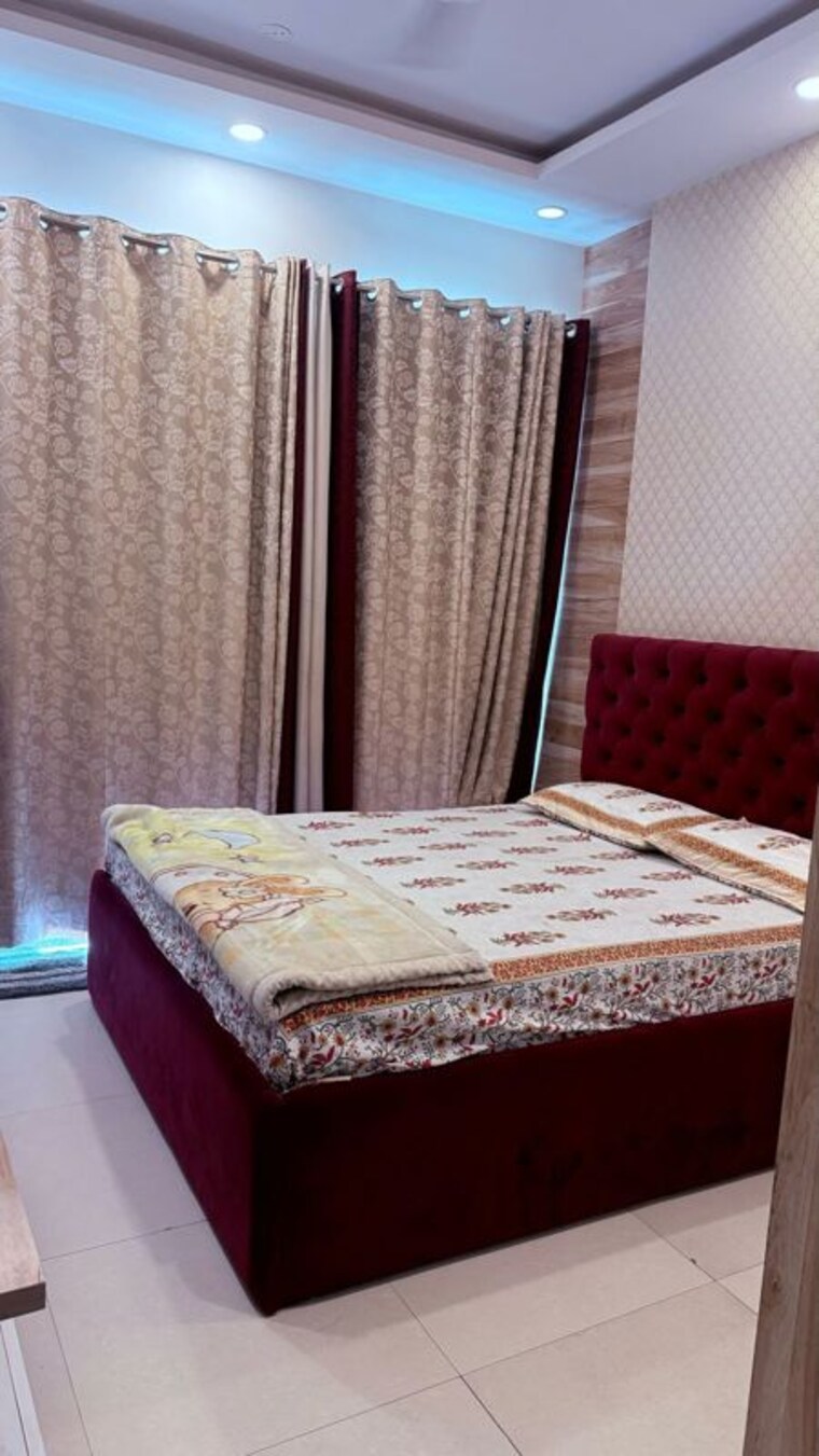 Bedroom, mahagun-mirabella 3 Bedroom 1730 Sq.Ft. Apartment In Sector 79 Noida 10632918