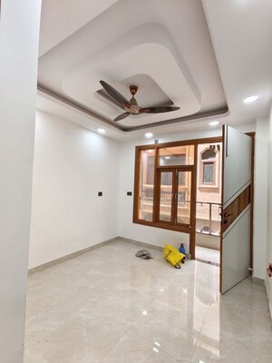 Room in 2 BHK Builder Floor at Govindpuri – for Rent
