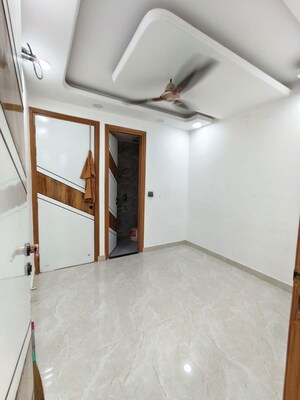Room in 2 BHK Builder Floor at Govindpuri – for Rent