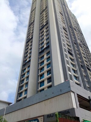 2 BHK Apartment For Rent in Raj Infinia, Malad West