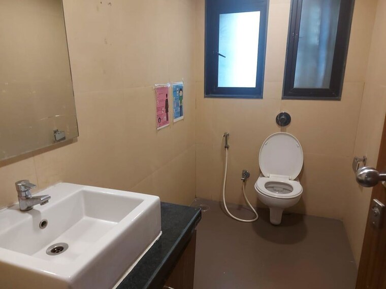 Bathroom, mittal-chambers-nariman-point Commercial Office Space 3600 Sq.Ft. In Nariman Point Mumbai 10632937