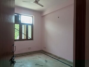 2.5 BHK Villa For Rent in Wazidpur
