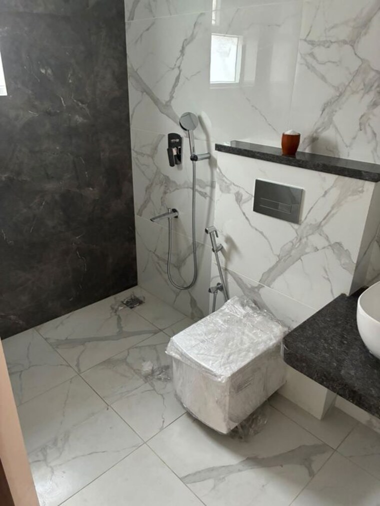 Bathroom, cooke town 2.5 Bedroom 1400 Sq.Ft. Apartment In Cooke Town Bangalore 10632992
