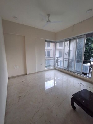 Bedroom in 4 BHK Apartment at Chembur – for Rent
