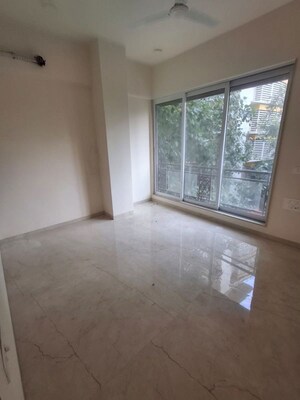 Bedroom in 4 BHK Apartment at Chembur – for Rent