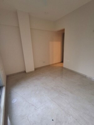 Living Room in 4 BHK Apartment at Chembur – for Rent
