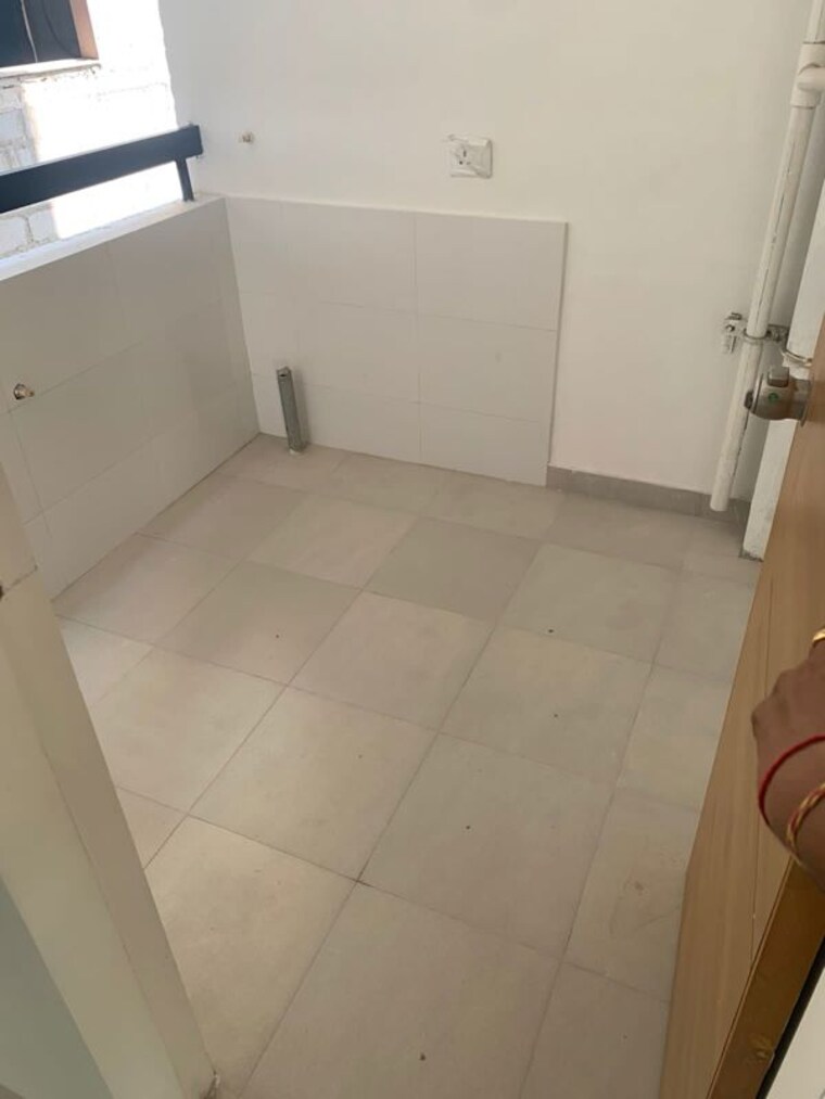 Bathroom, seasons-skyline 2 Bedroom 660 Sq.Ft. Apartment In Bhayli Vadodara 10632988