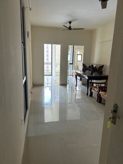 2 BHK Apartment For Rent in Habitat Prime