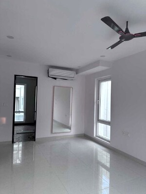 Room in 4 BHK Villa at My Home Ankura, Tellapur – for Rent