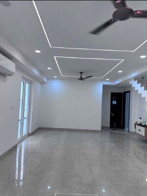 Room in 4 BHK Villa at My Home Ankura, Tellapur – for Rent