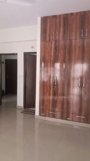 Building Lobby in 3.5 BHK Builder Floor at Ardee City Palm Grove Heights, Sector 52 – for Rent