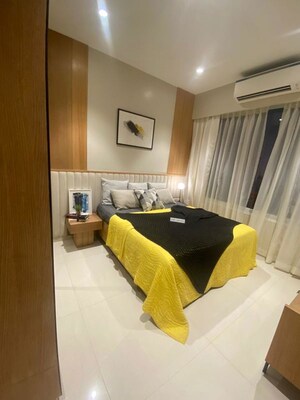 Team Area in 2 BHK Apartment at Siddha Sky, Sion – for Sale