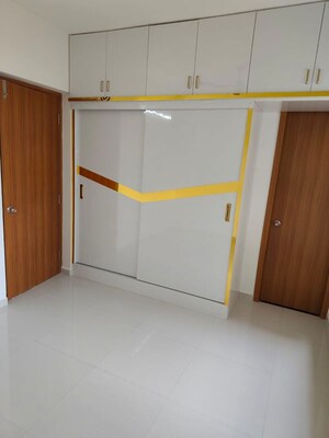 Room in 2 BHK Apartment at Ajmera Lakeside Paradise, Yelahanka – for Sale