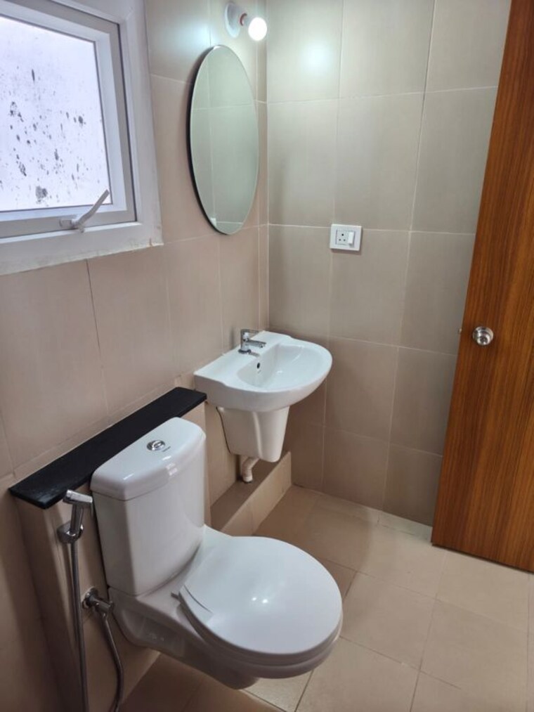 Bathroom, ajmera-lakeside-paradise 2 Bedroom 1008 Sq.Ft. Apartment In Yelahanka Bangalore 10633044