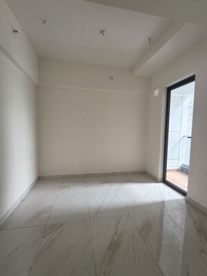 Bedroom in 3 BHK Apartment at Raymond The Address, Pokhran Road No Two – for Rent