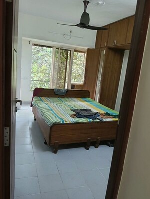 Bedroom in 3 BHK Apartment at Kandivali East – for Rent