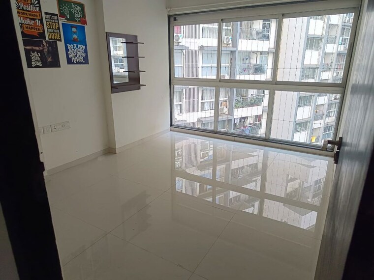 Balcony, godrej-central 2 Bedroom 777 Sq.Ft. Apartment In Chembur Mumbai 10633070