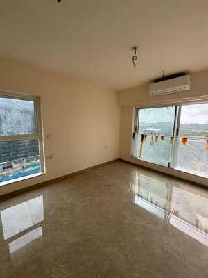 Room in 4 BHK Apartment at LnT Elixir Reserve, Powai – for Sale