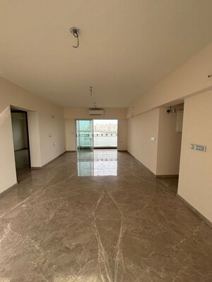 Room in 4 BHK Apartment at LnT Elixir Reserve, Powai – for Sale