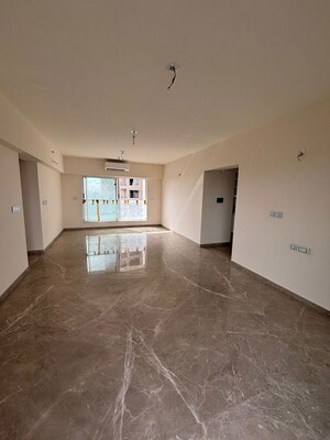 Room in 4 BHK Apartment at LnT Elixir Reserve, Powai – for Sale