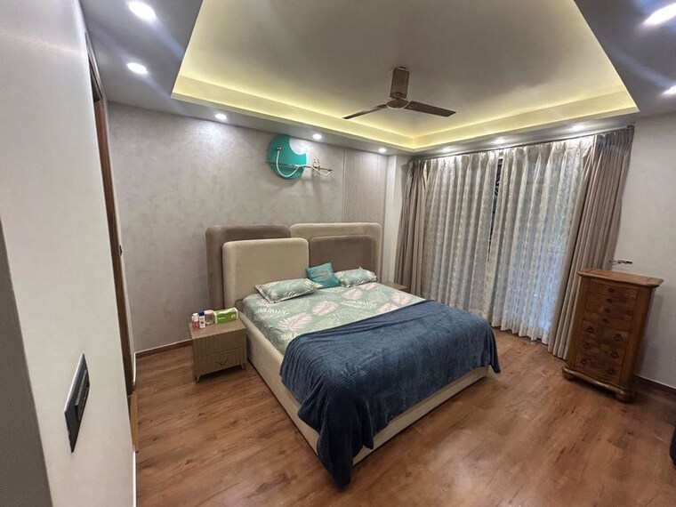 Bedroom, sushant lok i 3 Bedroom 215 Sq.Yd. Builder Floor In Sushant Lok I Gurgaon 10633073