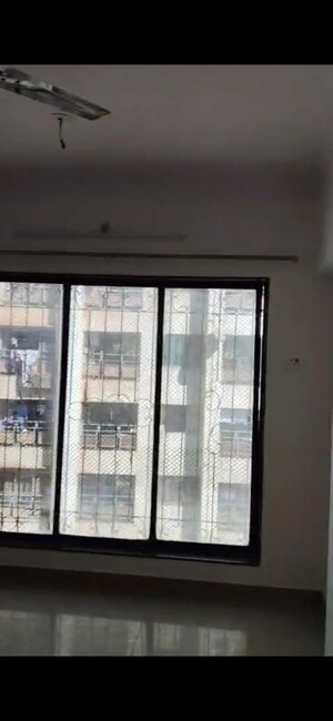 Room in 1 BHK Apartment at Riddhi Siddhi Heights Goregaon West, Goregaon West – for Sale