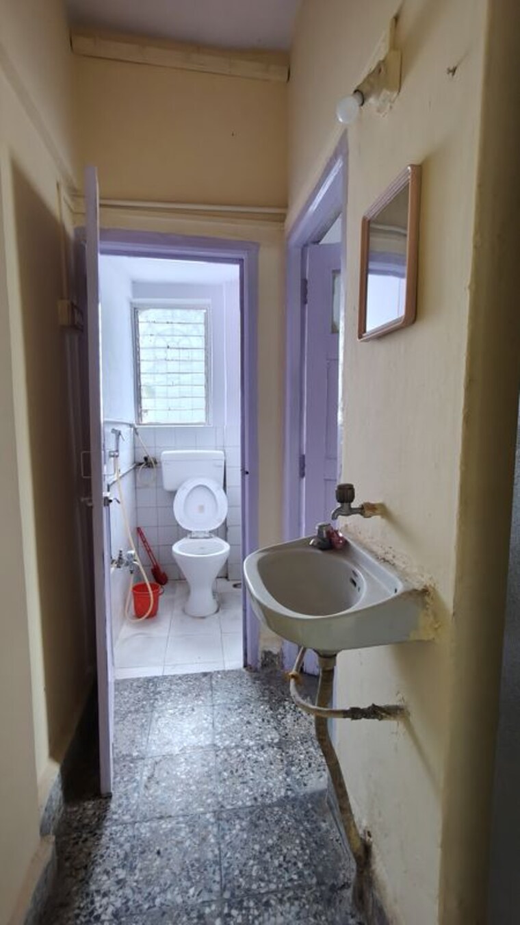 Bathroom, vasant-valley-complex 1 RK 360 Sq.Ft. Apartment In Malad East Mumbai 10633112