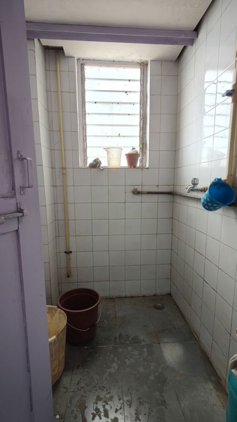 Bathroom, vasant-valley-complex 1 RK 360 Sq.Ft. Apartment In Malad East Mumbai 10633112