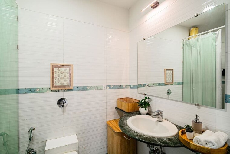 Bathroom, yarrow-yucca-vinca 3 Bedroom 1350 Sq.Ft. Apartment In Chandivali Mumbai 10633139