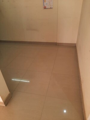 Room in 2 BHK Apartment at Ratan Prestige, Kharadi – for Sale