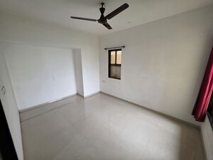 Room in 2 BHK Apartment at Cosmos Jewels, Ghodbunder Road – for Rent