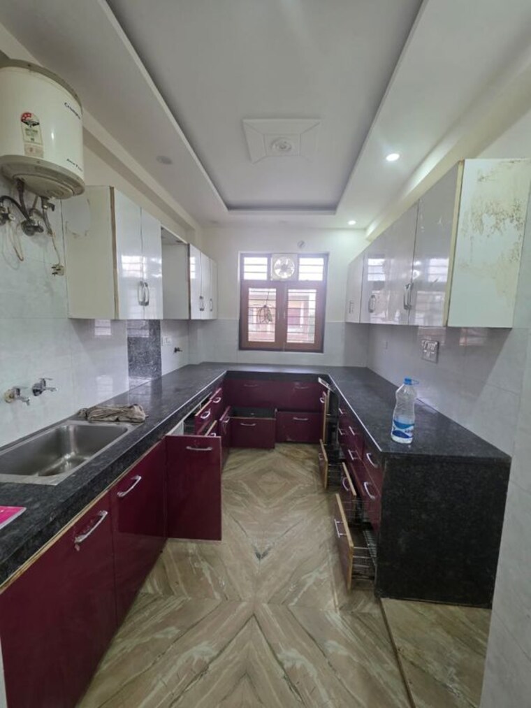 Kitchen, sector 57 4 Bedroom 2700 Sq.Ft. Builder Floor In Sector 57 Gurgaon 10615993