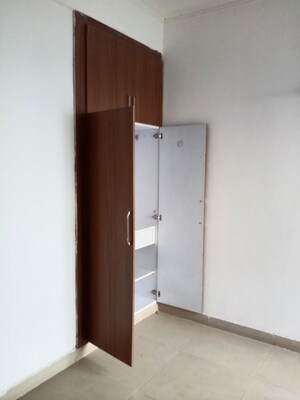 Room in 2 BHK Apartment at Saya Zion, Sector 4 Greater Noida – for Rent