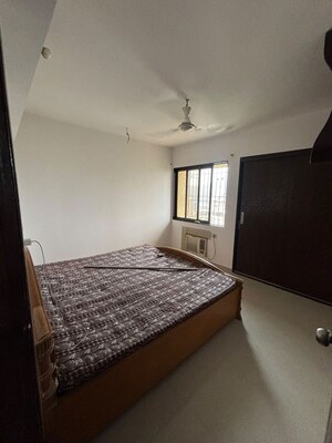 Bedroom in 2.5 BHK Apartment at Cosmos Jewels, Ghodbunder Road – for Rent