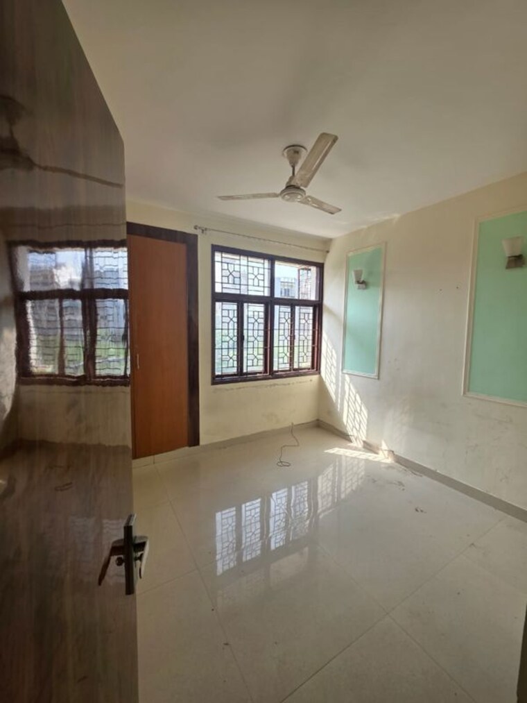 Room, huda-cghs 3 Bedroom 1500 Sq.Ft. Penthouse In Sector 56 Gurgaon 10616956