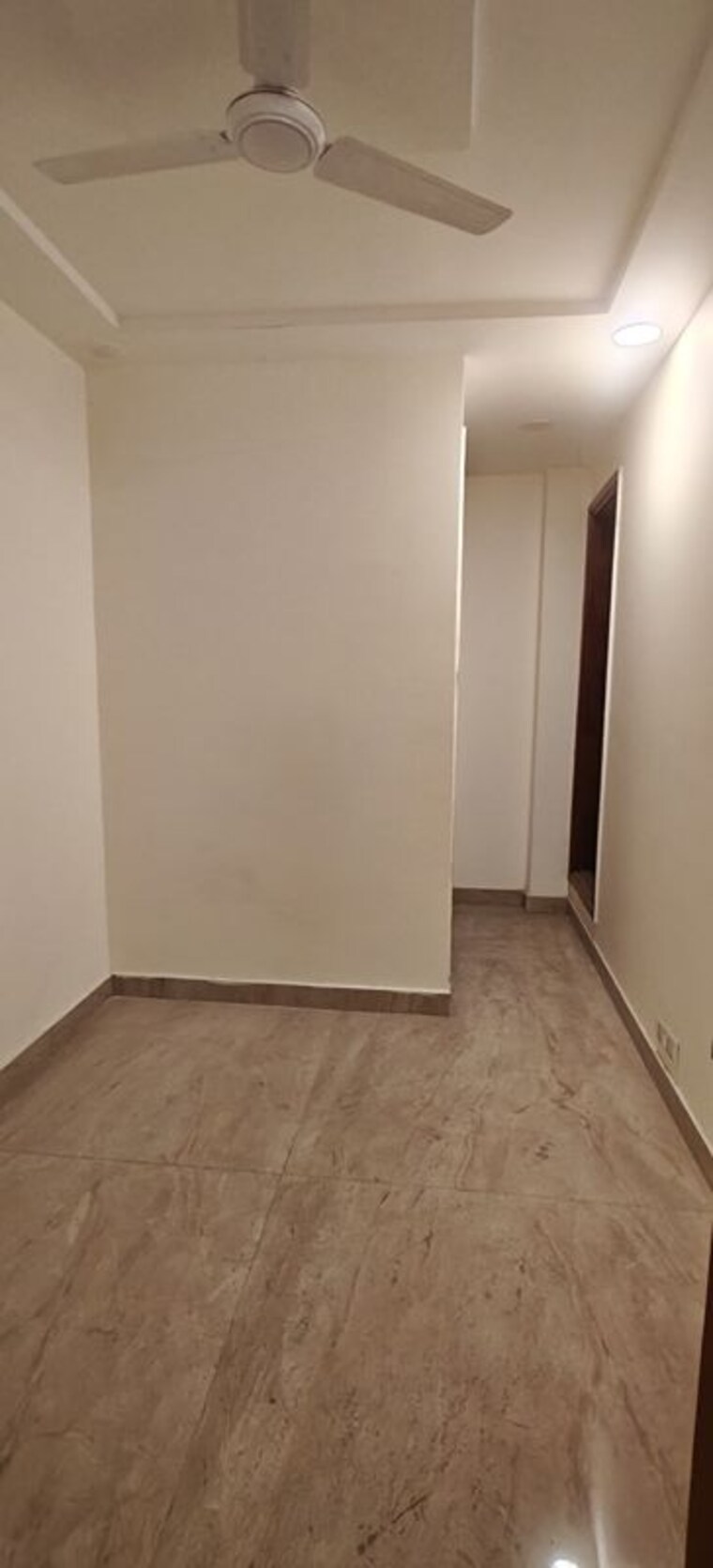 Room, shanti kunj 3.5 Bedroom 2000 Sq.Ft. Builder Floor In Shanti Kunj Delhi 10633186