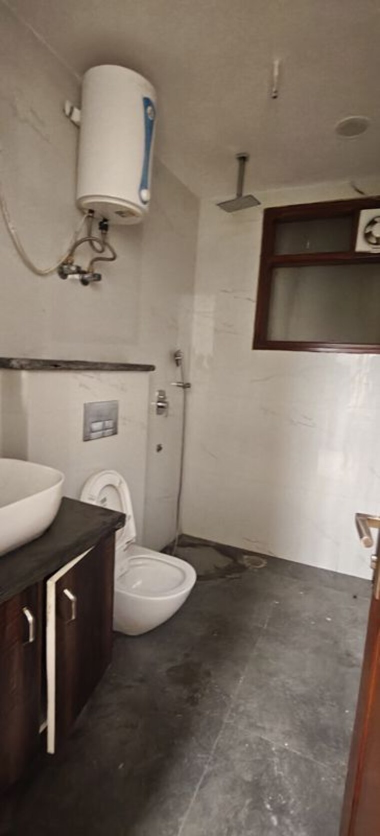 Bathroom, shanti kunj 3.5 Bedroom 2000 Sq.Ft. Builder Floor In Shanti Kunj Delhi 10633186