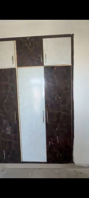 Furnished Amenities in 2 BHK Apartment at Gaur City 5th Avenue, Sector 4 Greater Noida – for Rent