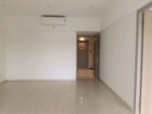 Room in 2 BHK Apartment at Lodha Woods, Kandivali East – for Rent