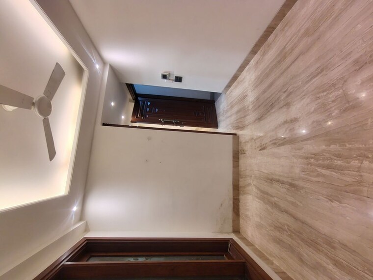 undefined, shivalik colony 3 Bedroom 2000 Sq.Ft. Builder Floor In Shivalik Colony Delhi 10633211