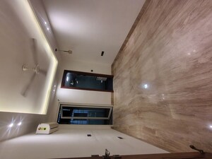 Furnished Amenities in 3 BHK Builder Floor at Shivalik Colony – for Rent