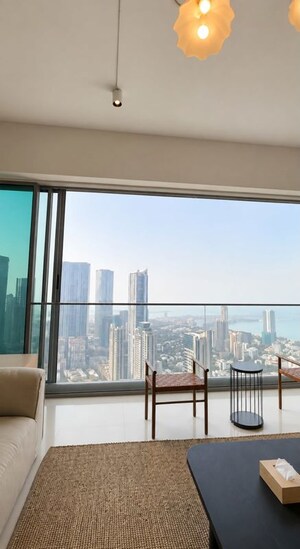 Room in 2 BHK Apartment at Rustomjee Paramount, Khar West – for Rent