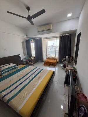 Bedroom in 2 BHK Apartment at Notan Jewel, Bandra West – for Rent