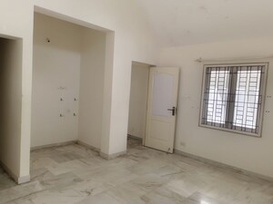 Room in 5 BHK Independent House at Banjara Hills – for Rent