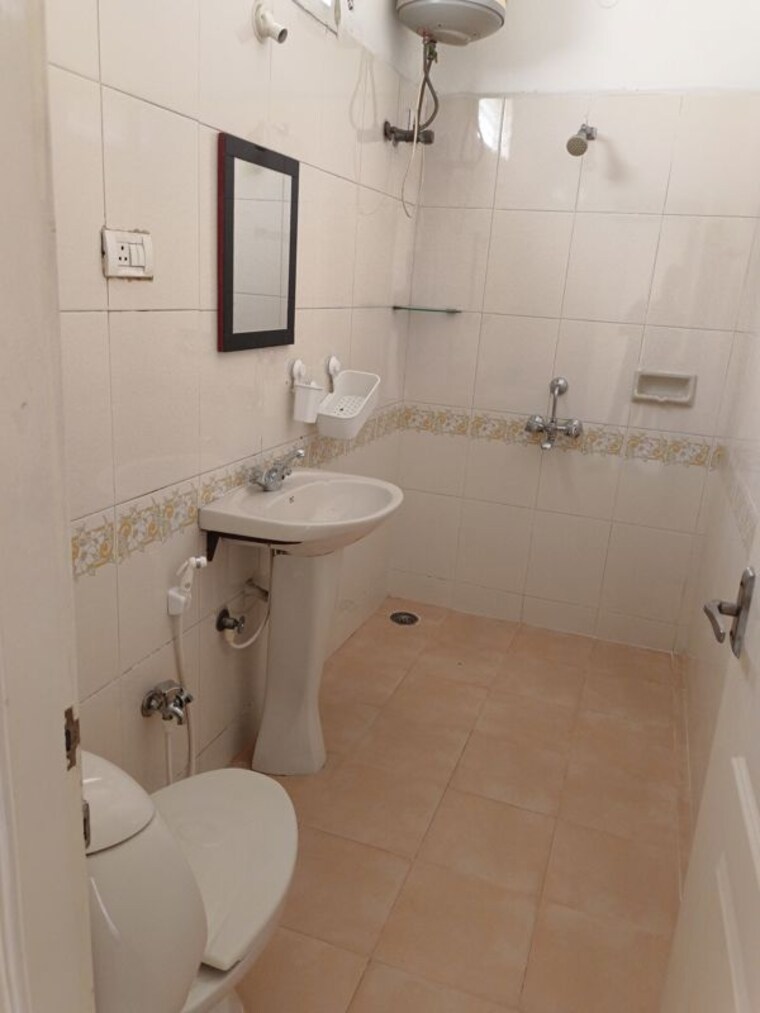 Bathroom, banjara hills 5 Bedroom 5000 Sq.Ft. Independent House In Banjara Hills Hyderabad 10590266