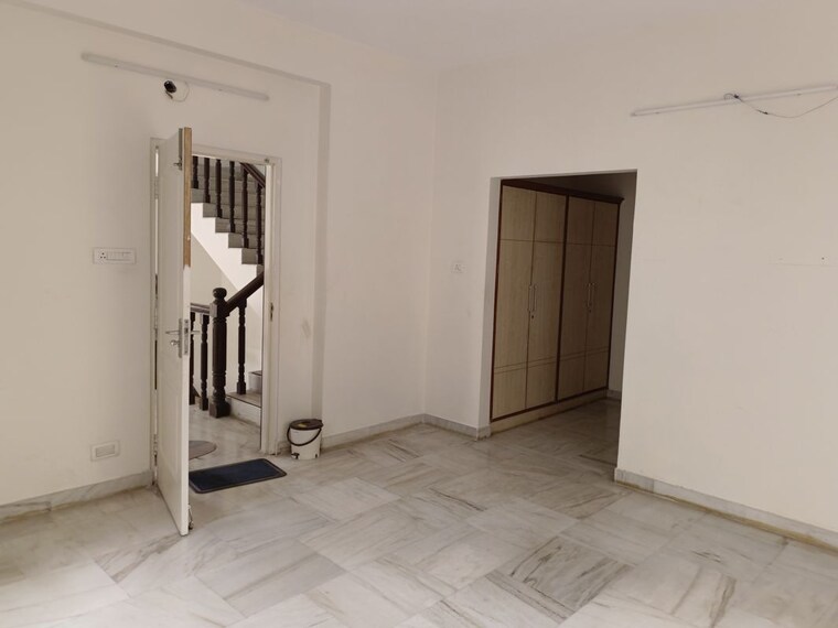 Room, banjara hills 5 Bedroom 5000 Sq.Ft. Independent House In Banjara Hills Hyderabad 10590266