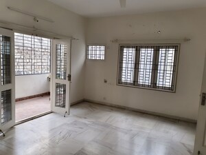 Room in 5 BHK Independent House at Banjara Hills – for Rent