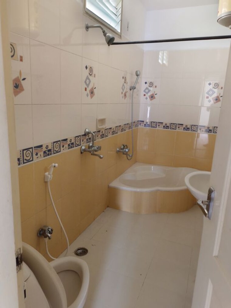 Bathroom, banjara hills 5 Bedroom 5000 Sq.Ft. Independent House In Banjara Hills Hyderabad 10590266