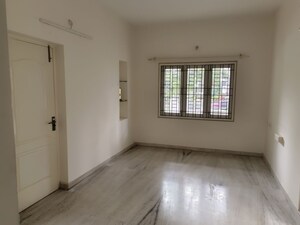 Room in 5 BHK Independent House at Banjara Hills – for Rent